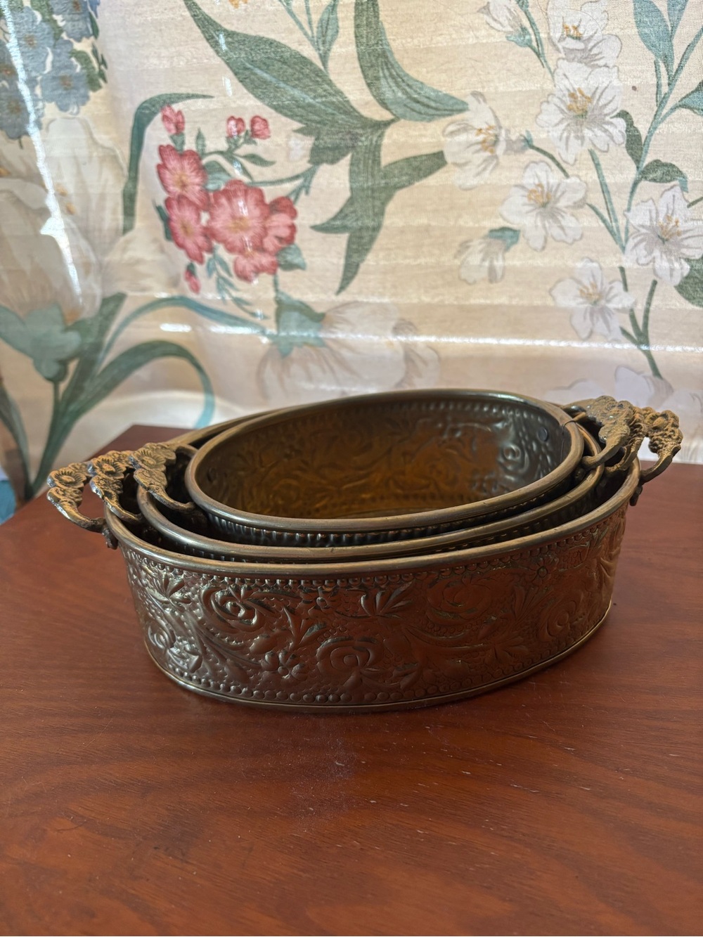 Vintage-Style Brass Decorative Nesting Bowls